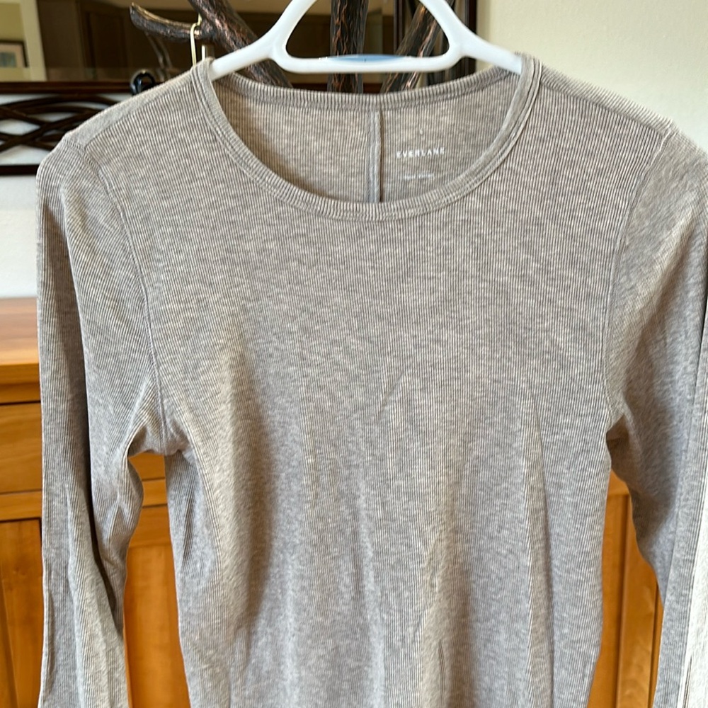 NWOT Everlane soft top, L